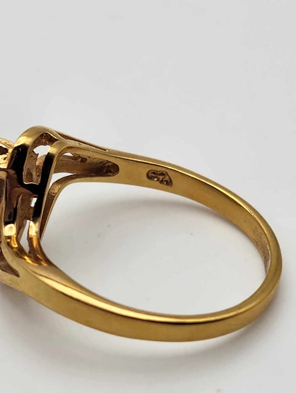 Vintage Chateau D'Argent Gold Tone Marquise Cut Cubic Zirconia Ring (11) - Picture 7 of 8
